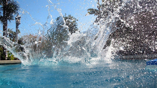 Pool water splash