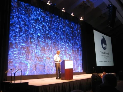 Dries present the State of Drupal at DrupalCon SF 2010