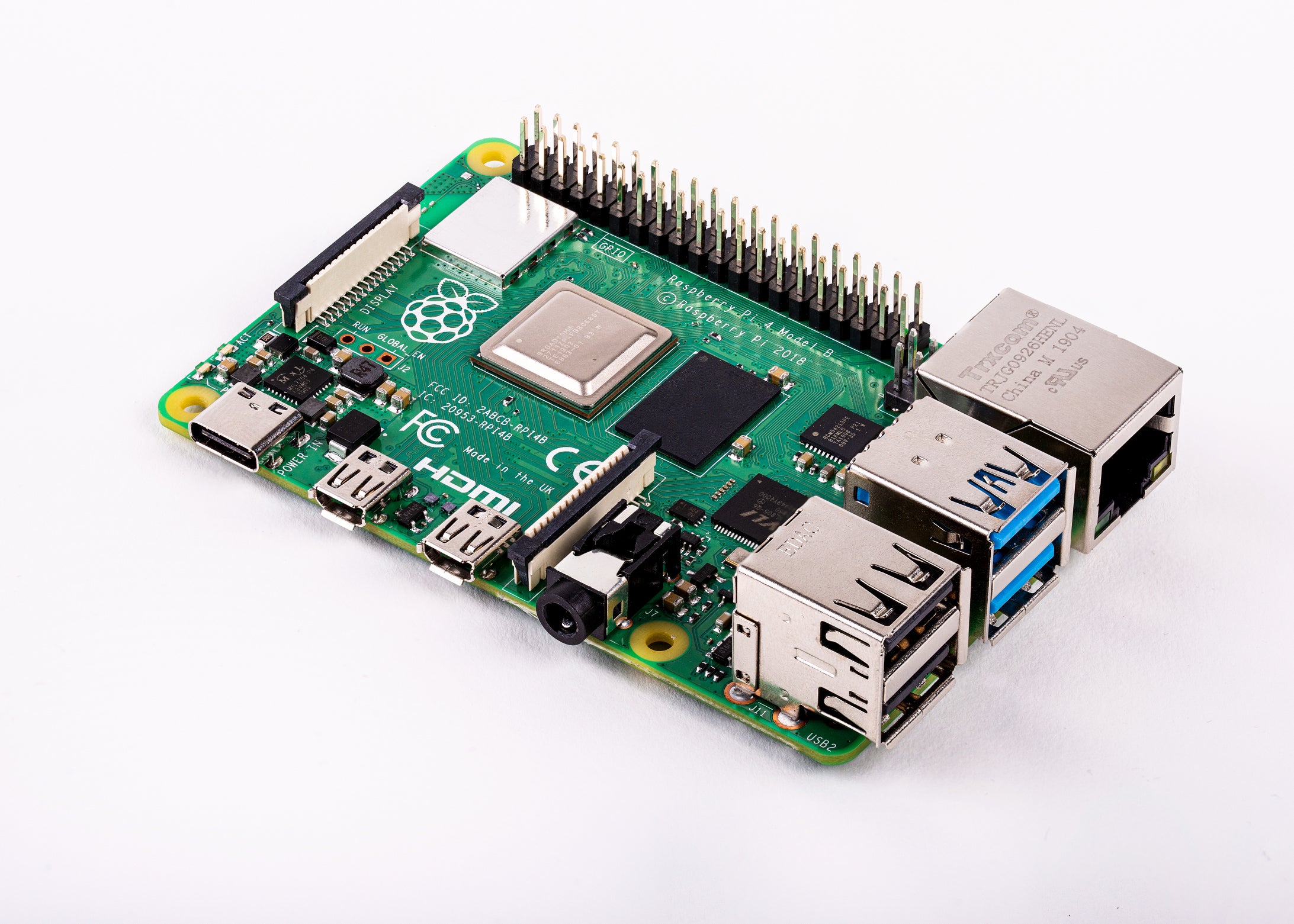 This Raspberry Pi Compute Module 4 PCB is Just for NAS Projects