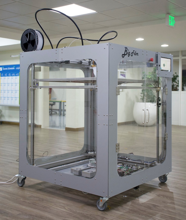 The BigFDM 3D printer by Daniele Ingrassia.