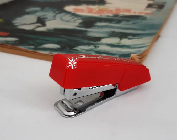 Mini stapler