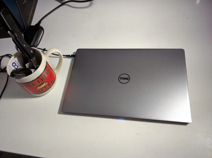 Dell XPS 13 Developer Edition closed